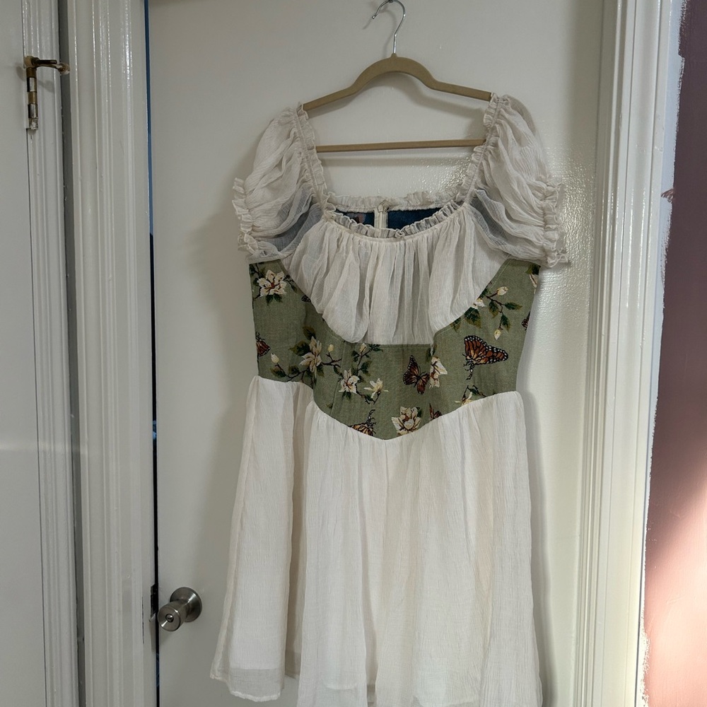 Fairycore Green and White Floral Dress - Picture 2 of 7